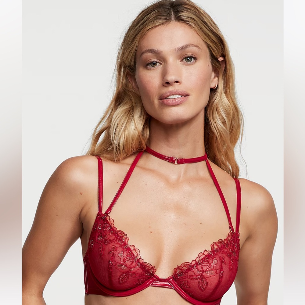 NWT Victoria’s Secret Midnight Affair Bra - 34C